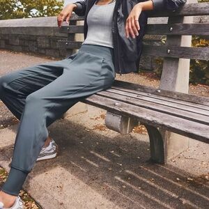 Athleta Venice Thick Highrise Dark Gray Heather Modern Joggers (M)